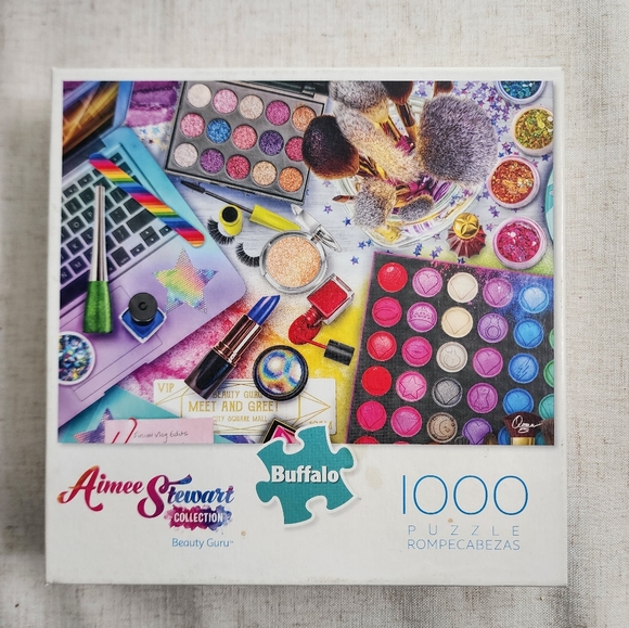 Buffalo David Bitton Vibrant Makeup Puzzle - Picture 1 of 2